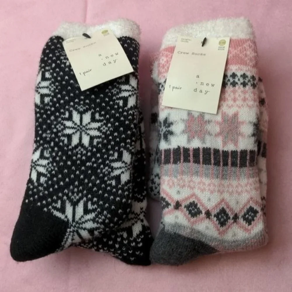 A New Day 2 Pack Winter Cozy Crew Lounge Socks Size 4-10